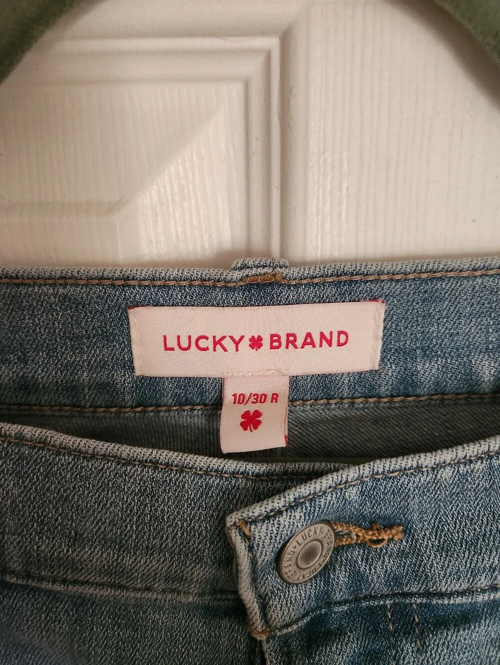 Lucky Brand Mid Rise Straight Leg Jeans - Picture 3 of 3